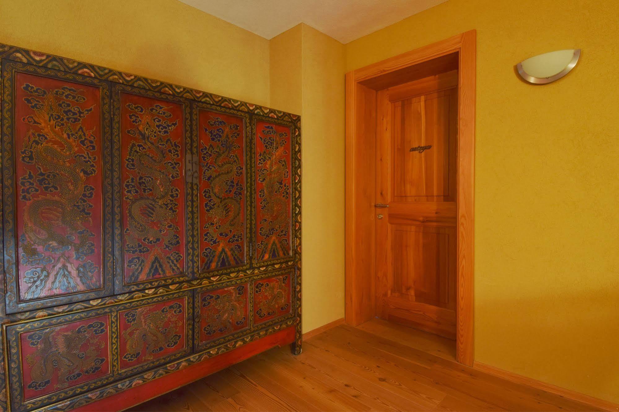Yoga Hotel Фелдкирх Екстериор снимка